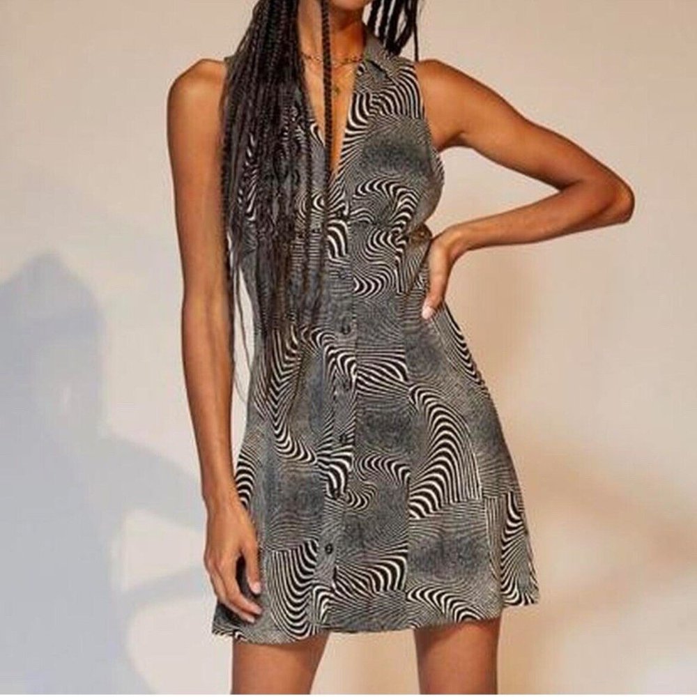 Urban Outfitters Tia Knit Mini Dress Abstract Black Motif Large